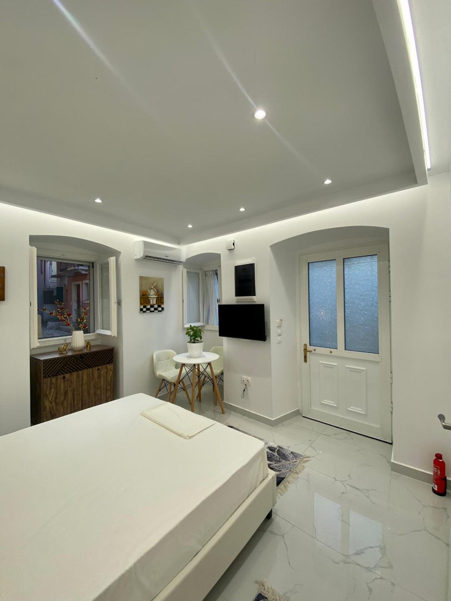 Corfu Port Art Studios Екстер'єр фото