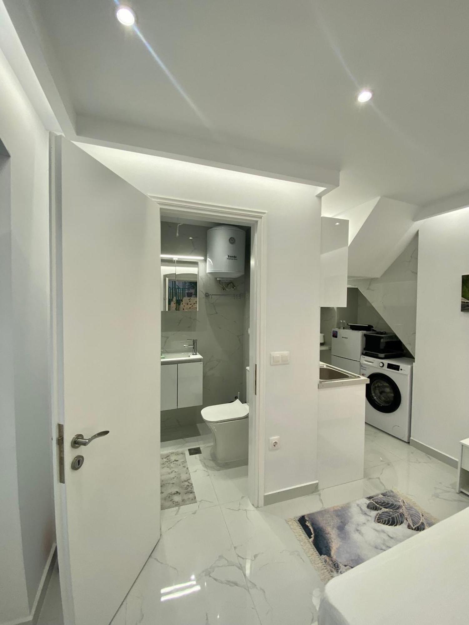 Corfu Port Art Studios Екстер'єр фото