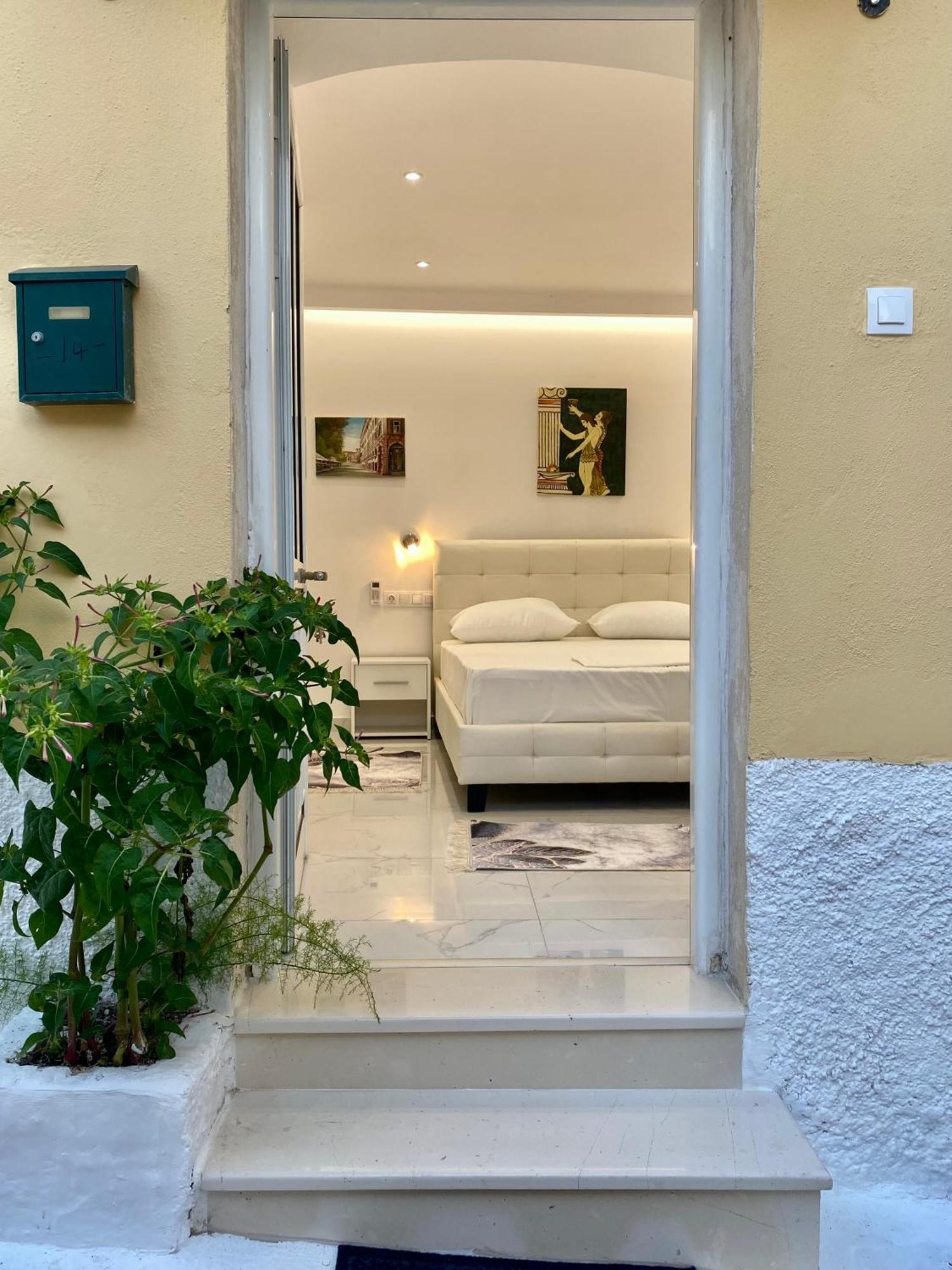 Corfu Port Art Studios Екстер'єр фото