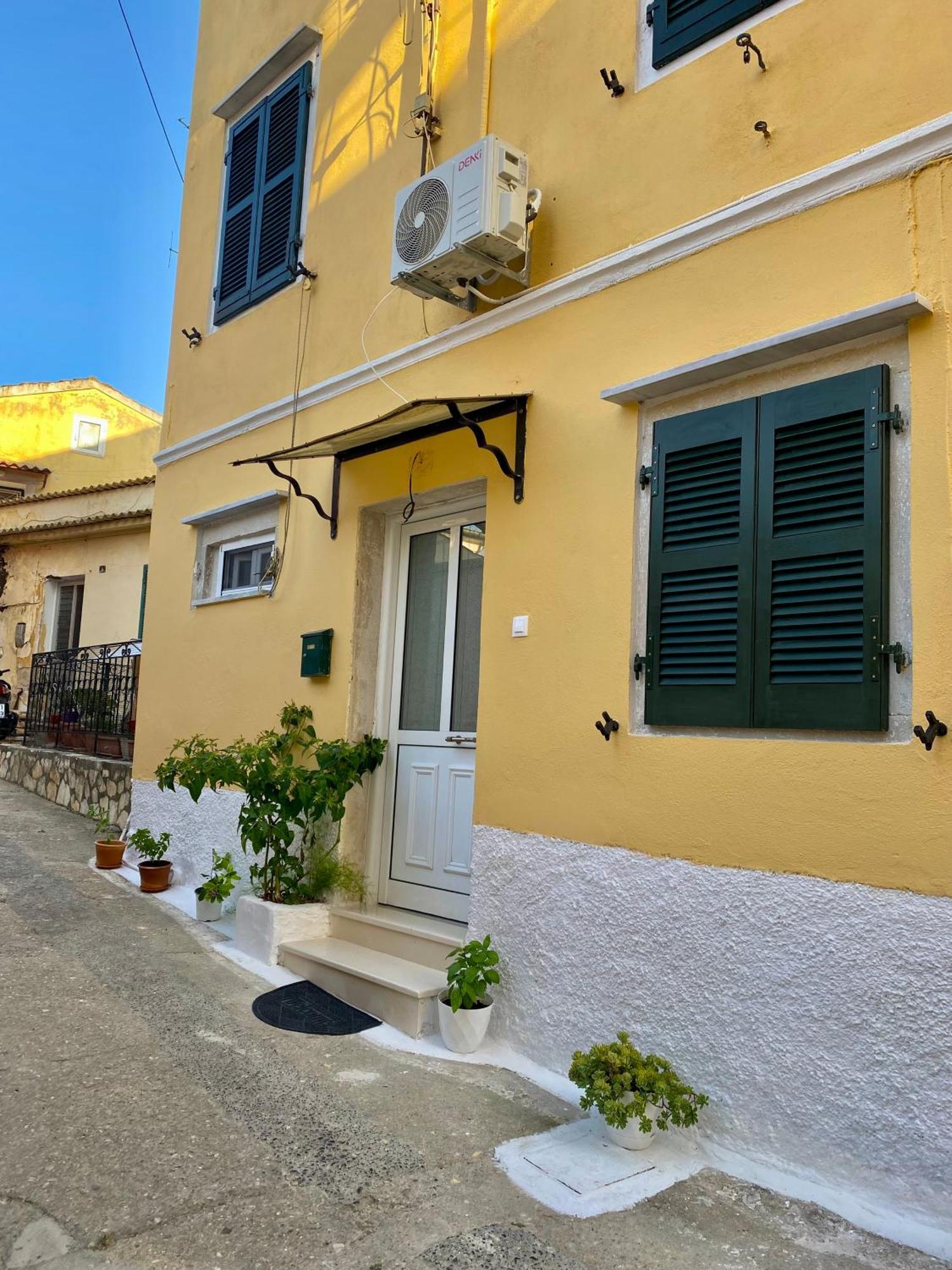 Corfu Port Art Studios Екстер'єр фото